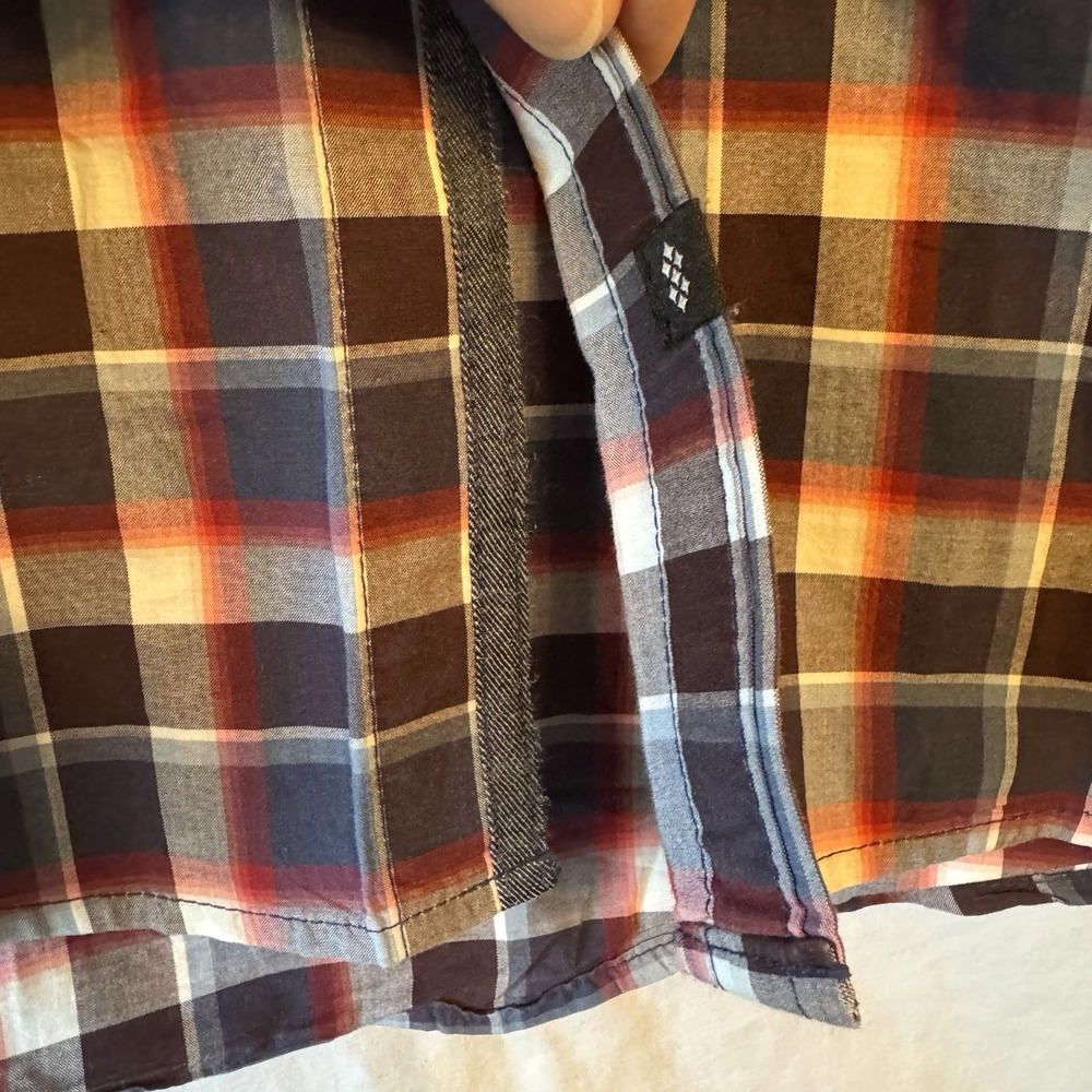 7 Diamonds The Ride Short Sleeve Button Down Mens Shirt Red Blue‎ Gray Plaid XL - Picture 9 of 15